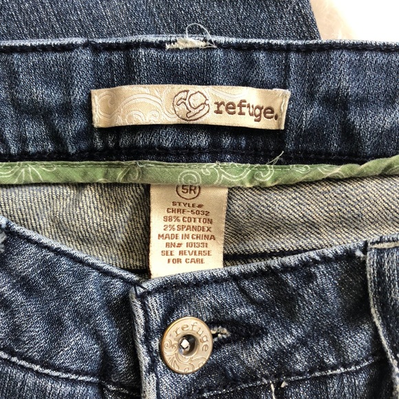 Refuge. Jeans - Picture 2 of 5